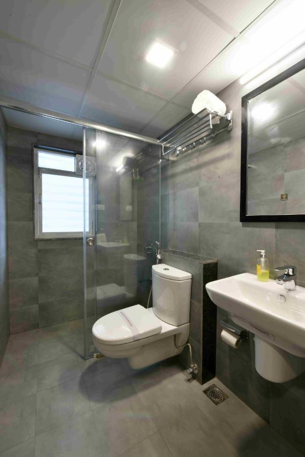 Banzai Rooms Nashik Buitenkant foto