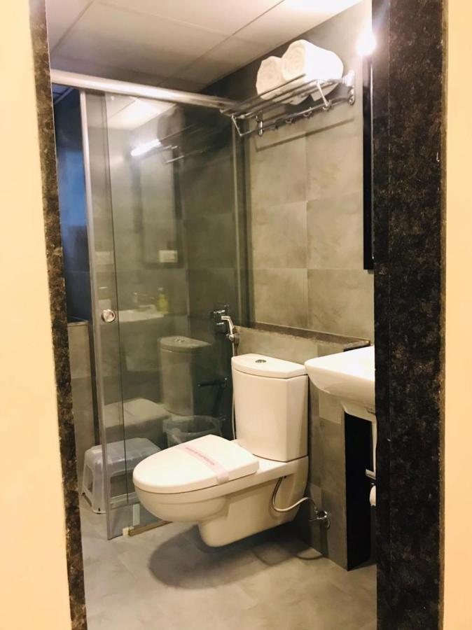 Banzai Rooms Nashik Buitenkant foto