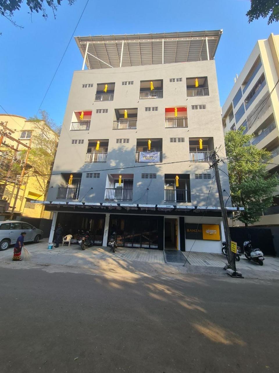 Banzai Rooms Nashik Buitenkant foto