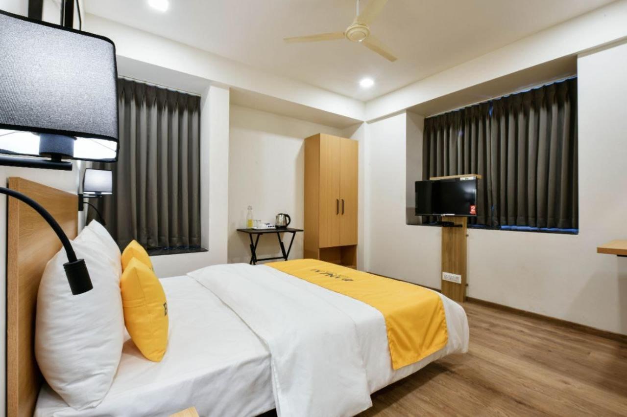 Banzai Rooms Nashik Buitenkant foto