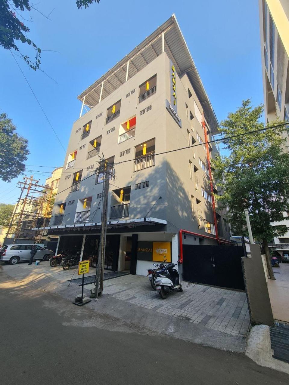 Banzai Rooms Nashik Buitenkant foto
