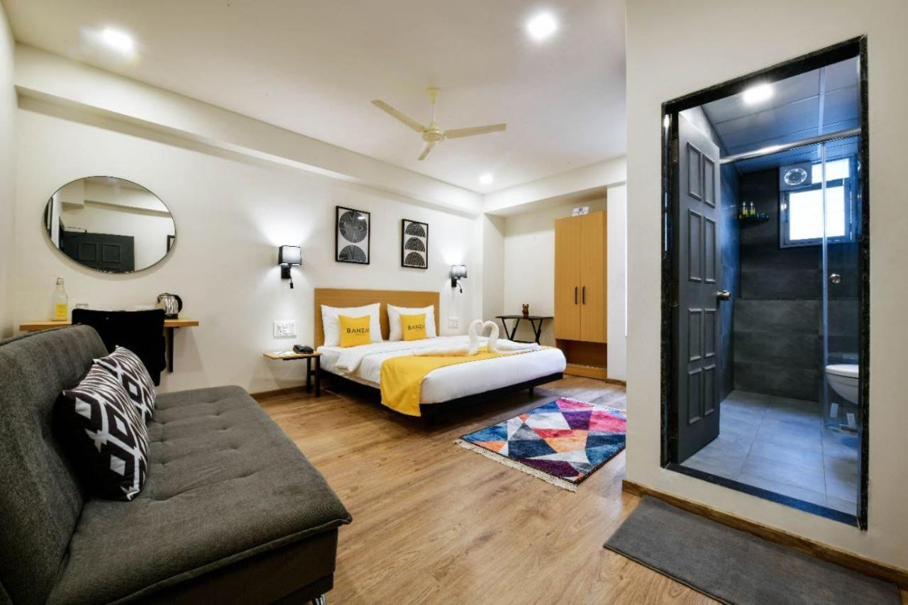 Banzai Rooms Nashik Buitenkant foto
