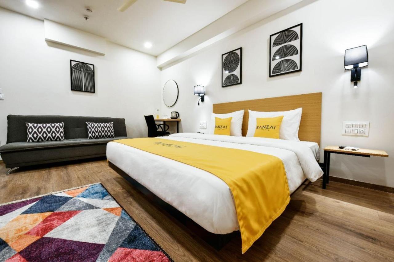 Banzai Rooms Nashik Buitenkant foto
