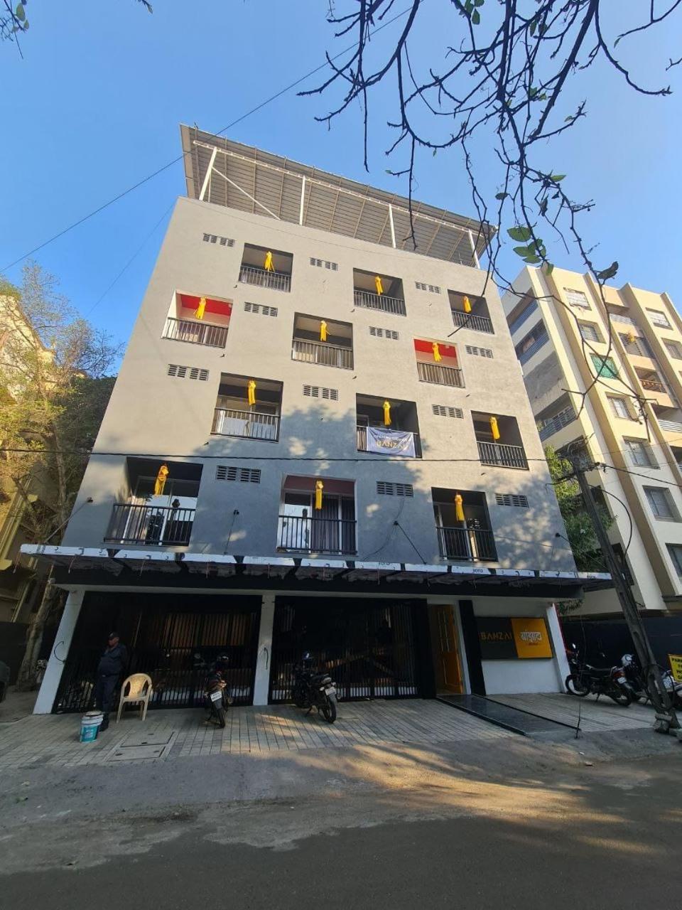 Banzai Rooms Nashik Buitenkant foto