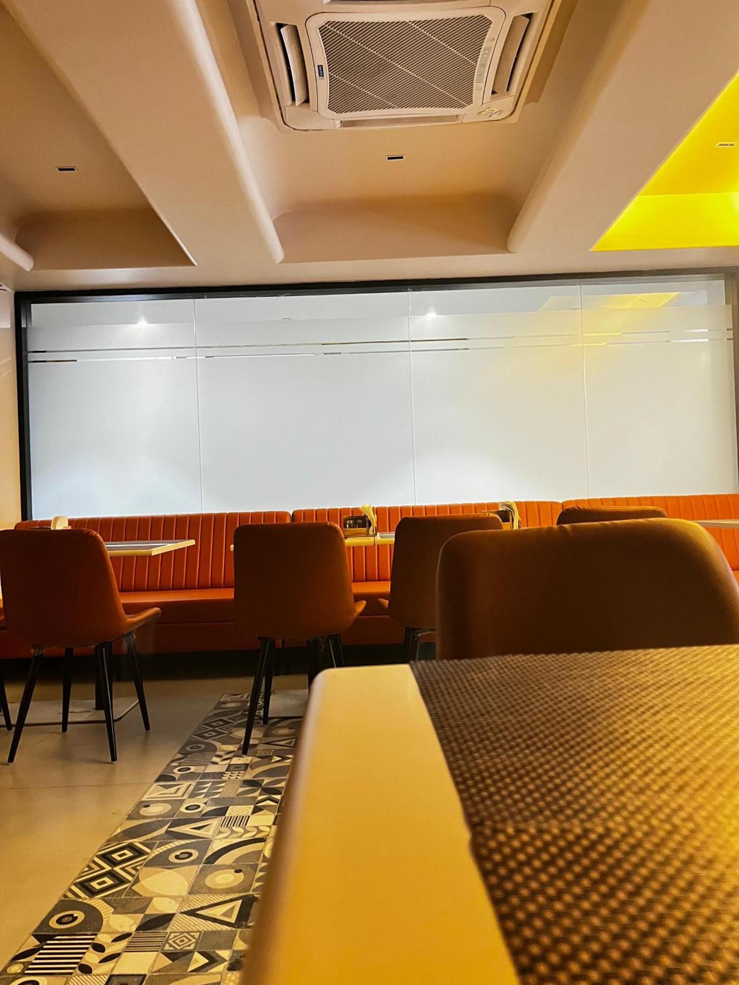 Banzai Rooms Nashik Buitenkant foto